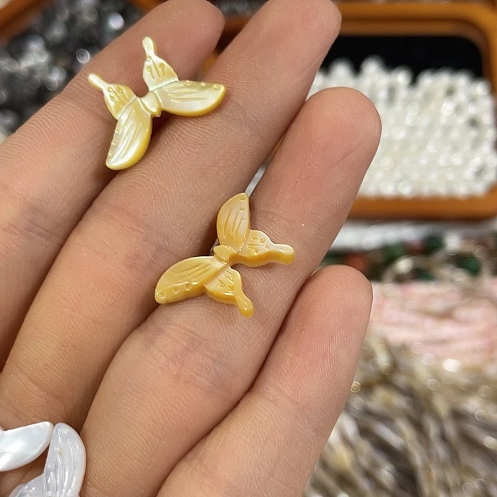 合金玛瑙/玉髓珠宝半成品一个黄金贝中号蝴蝶