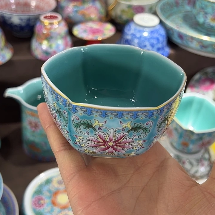 全场觉得J等着景德镇福利