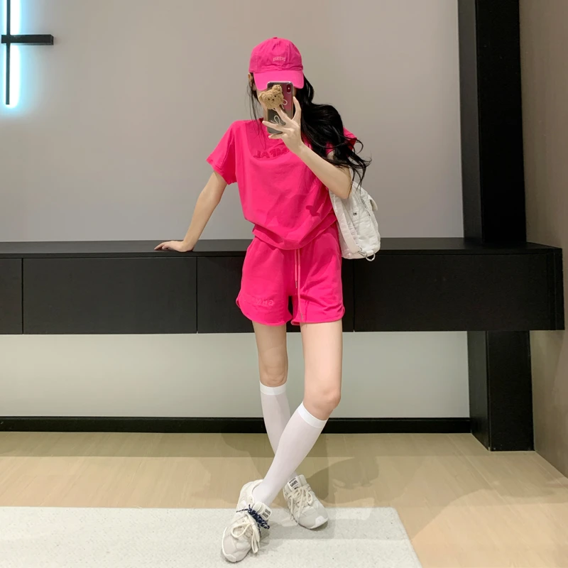 网红松弛感穿搭休闲运动套装女夏宽松显瘦玫红色短袖短裤两件套潮