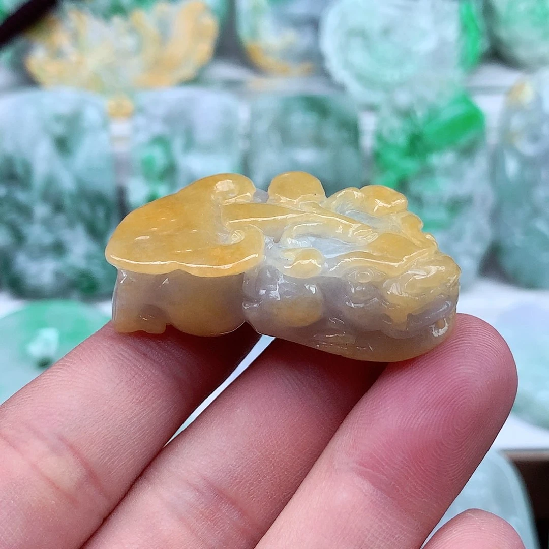 翡翠未镶嵌颈饰翡翠吊坠