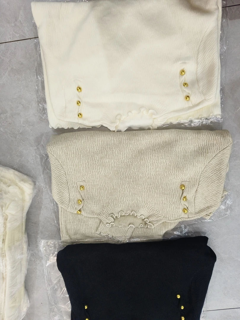 保暖长袖加绒加厚款毛针织衫米色针织时尚立领