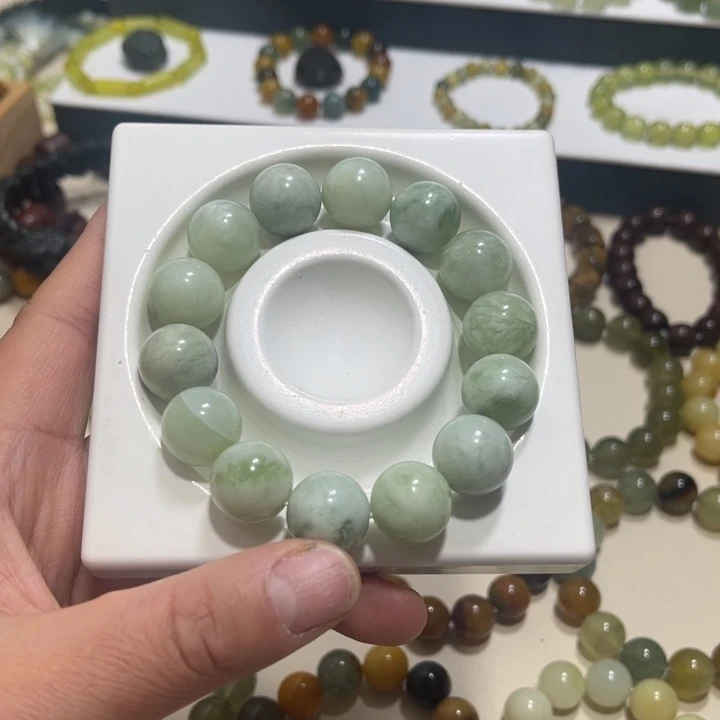 蛇纹石玉未镶嵌手链卡16微瑕