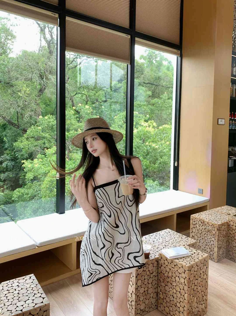 TITI - STUDIO“法式复古”小众设计感文艺不规则宽松吊带上衣套装