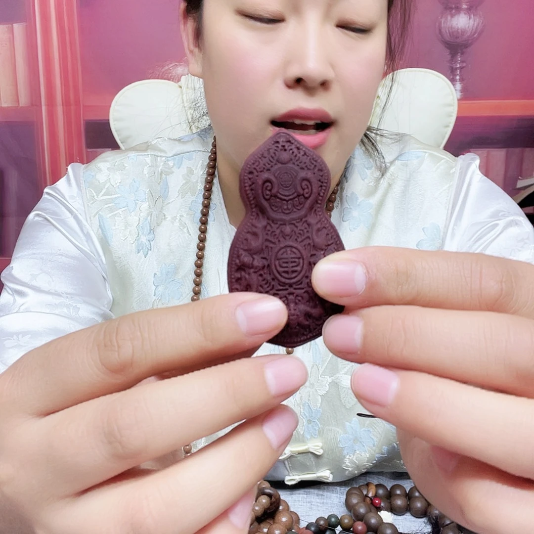 慢****泥塑红麝葫芦一个的