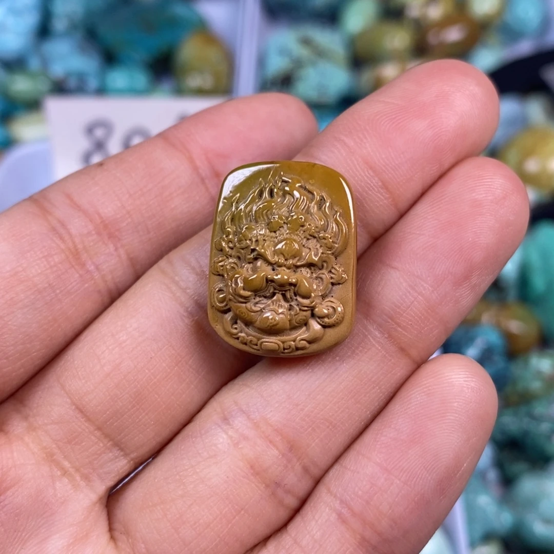 绿松石未镶嵌颈饰