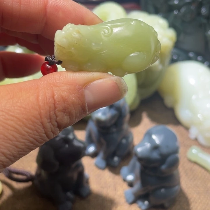 和田玉未镶嵌摆件