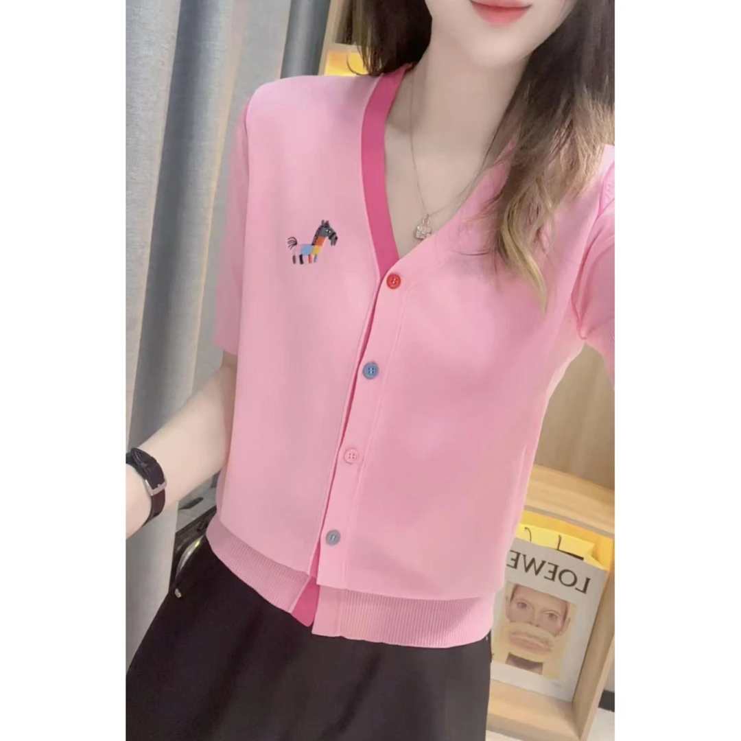 JL【小马刺绣V领彩扣短袖】2025夏季新款气质百搭桑蚕丝针织衫上衣B