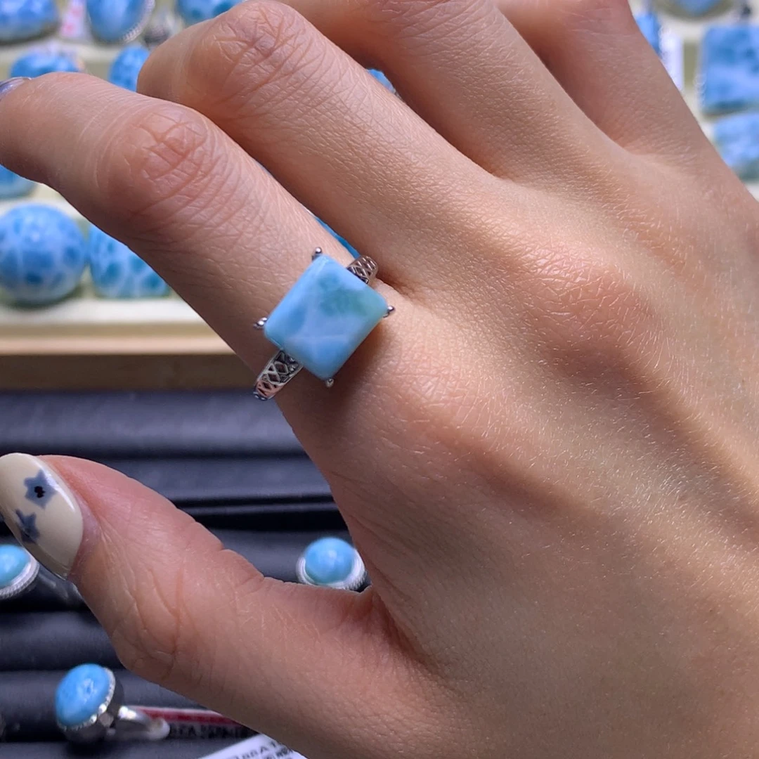 针钠钙石（海纹石）未镶嵌戒指方戒指色差略异