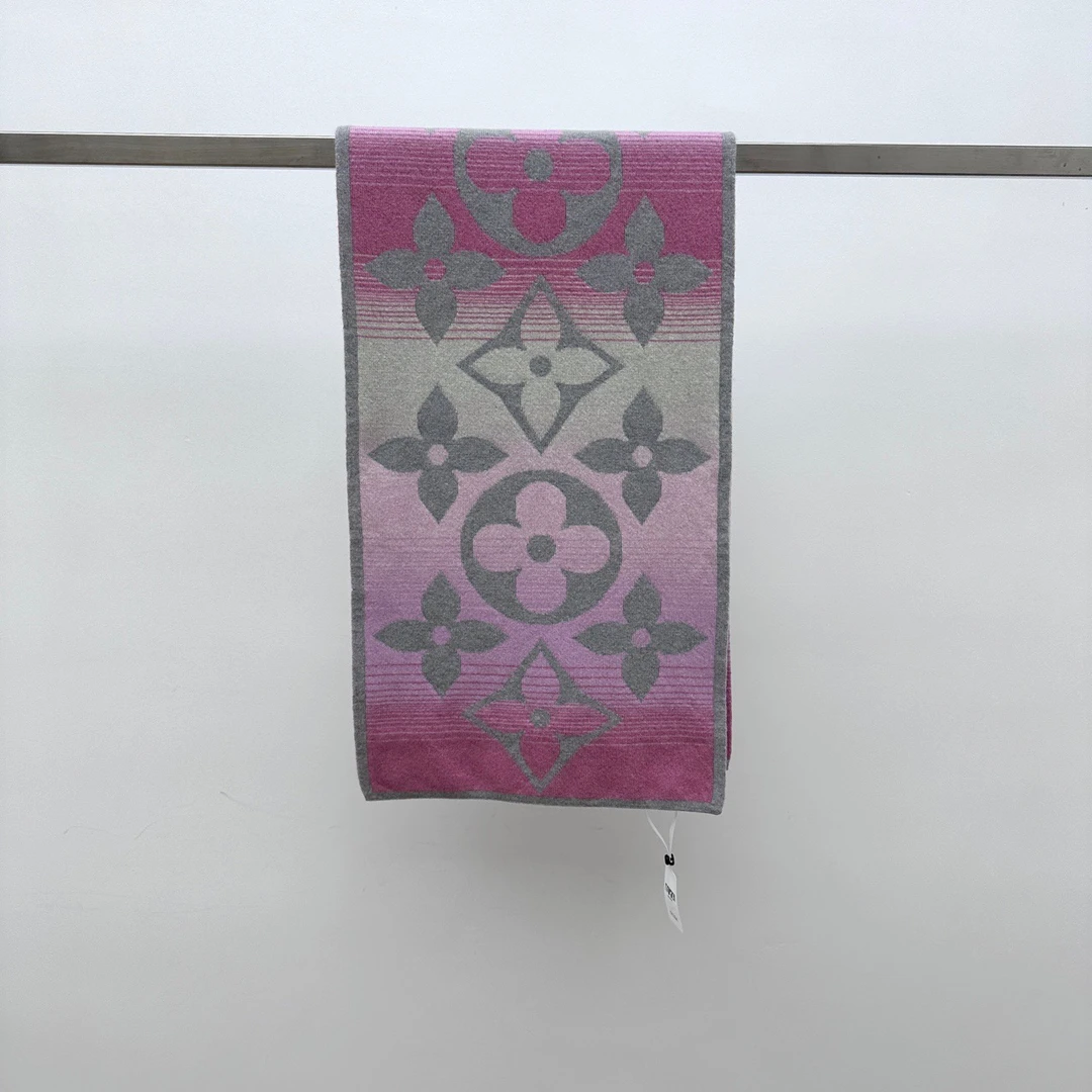 99新 LouisVuitton/路易威登 粉色拼灰色渐变色围巾01334