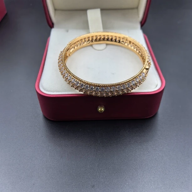 【绚丽多彩 光彩照人】手镯 GDJ4373