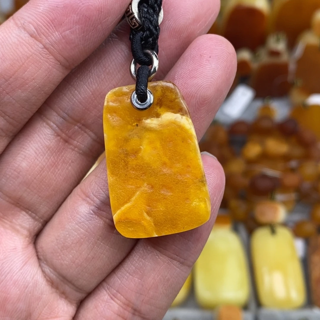 琥珀未镶嵌珠宝奇石