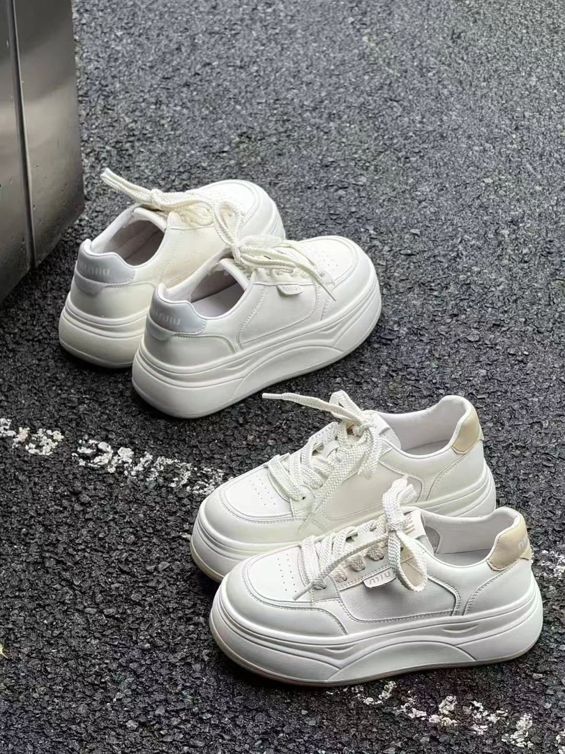 真皮厚底小白鞋女2025新款圆头学院风防滑休闲运动板鞋女单鞋