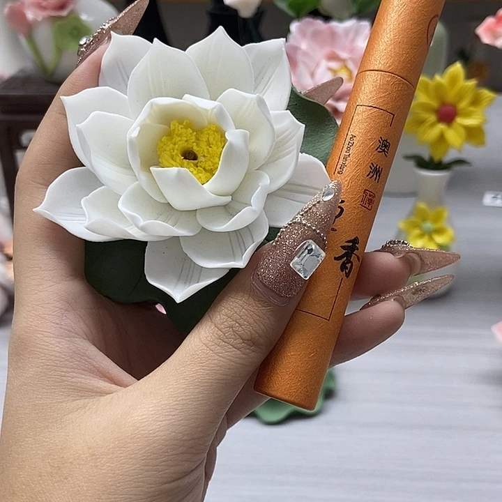 陶瓷纯手工捏花设计