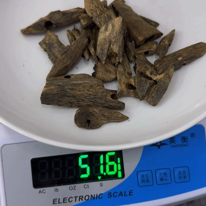 沉香碎屑沉香张勺子