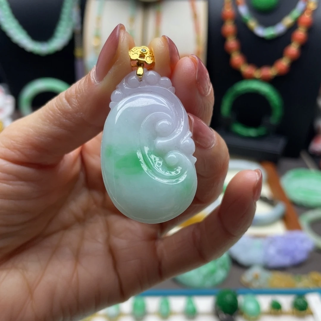 翡翠未镶嵌颈饰翡翠如意