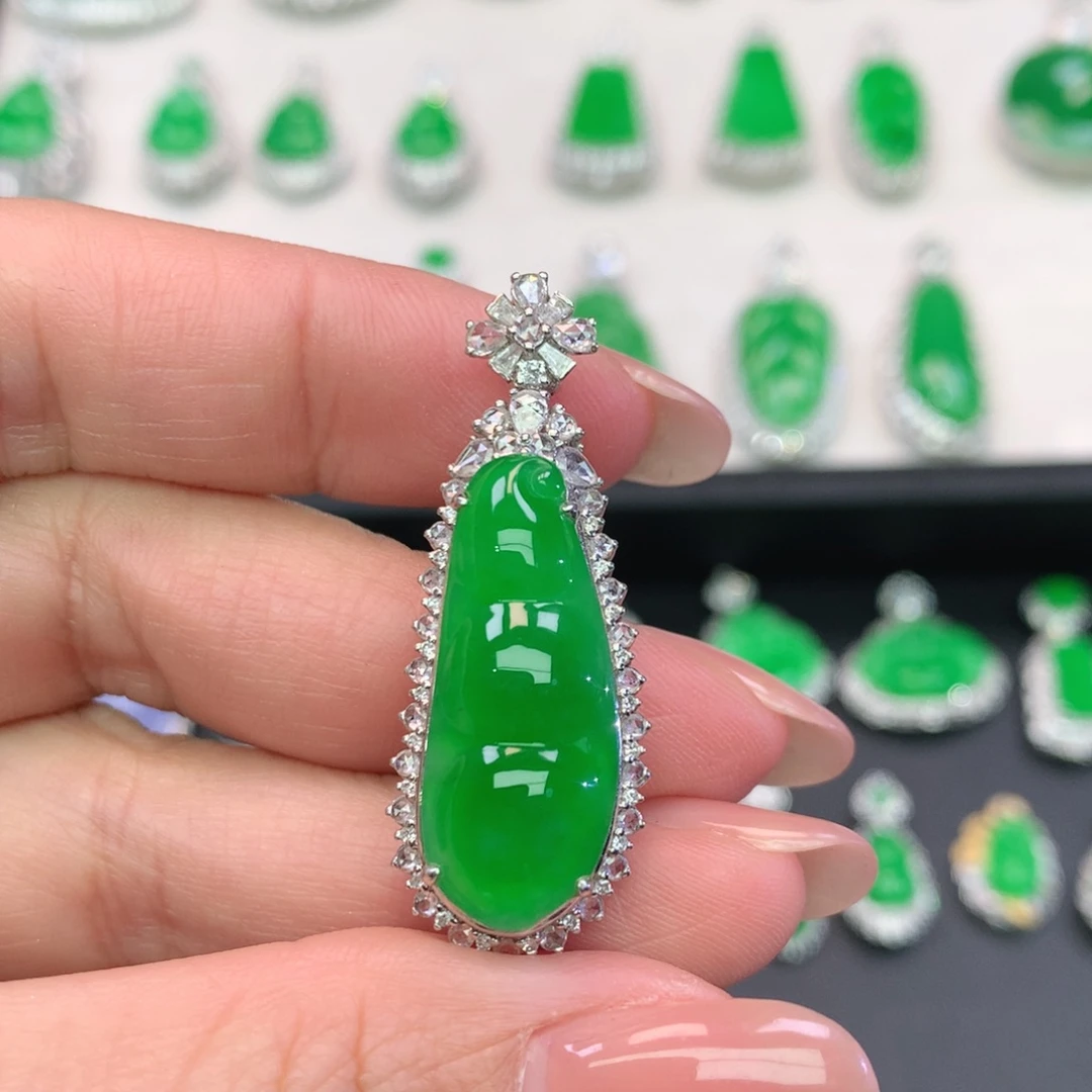 翡翠18K金镶嵌吊坠(不含链)