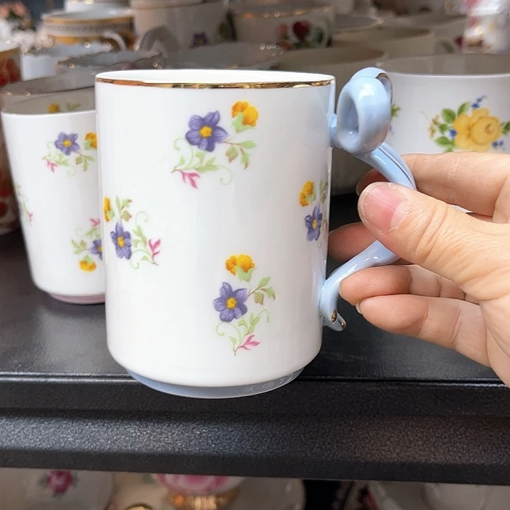 凡间陶瓷有限公司