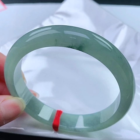翡翠手镯未镶嵌62 号翡翠手镯