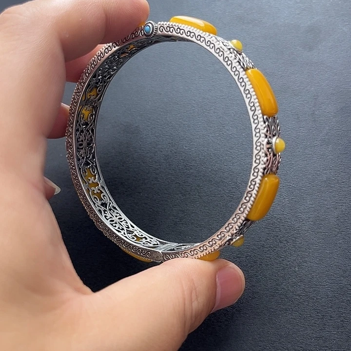 琥珀未镶嵌裸石手镯