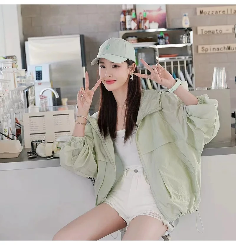 2025夏季新款防晒衣女便携式速干时尚百搭透气薄款连帽宽松简约女