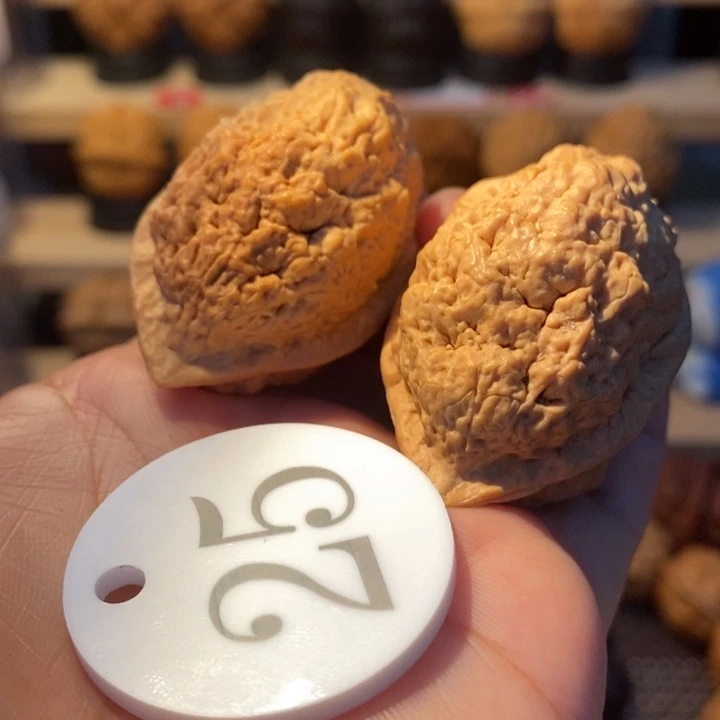 核桃24号链接绣花鞋39尺寸