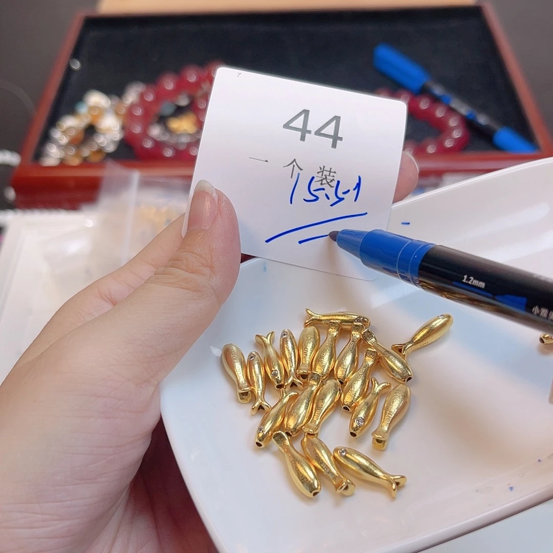 水晶珠宝半成品银S925镀金镶嵌44 。