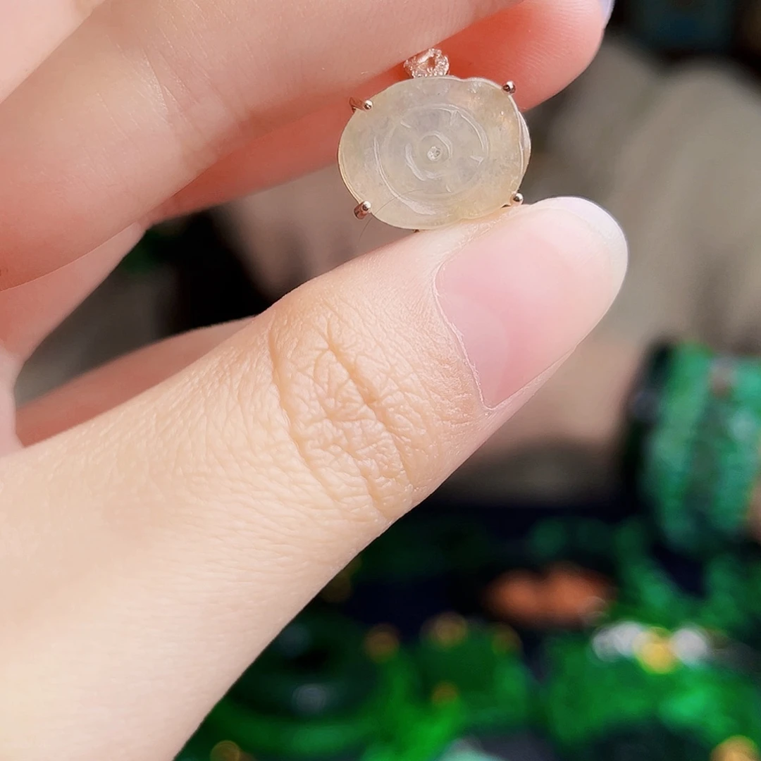 颈饰银S925镶嵌翡翠多样性