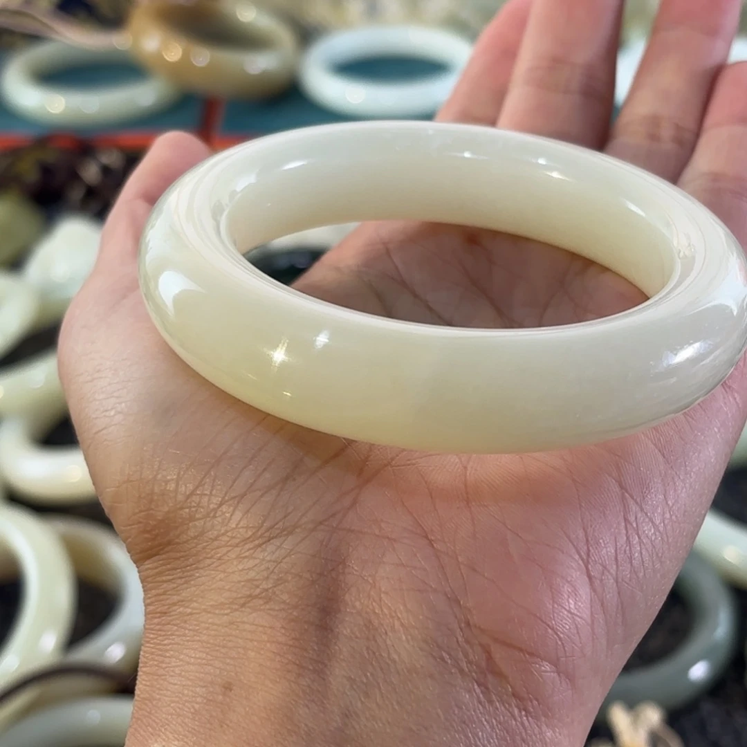 和田玉（糖玉）未镶嵌颈饰59.7