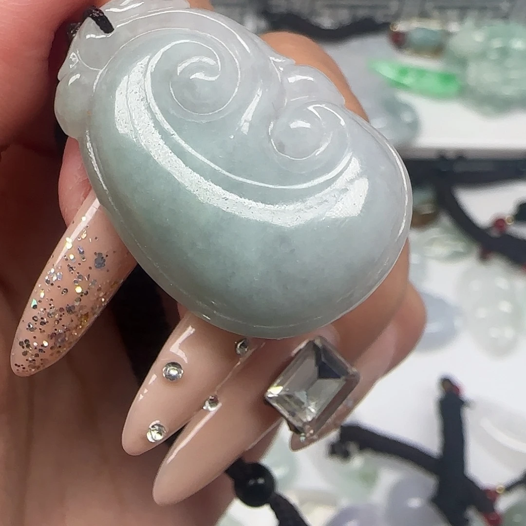 翡翠未镶嵌颈饰67