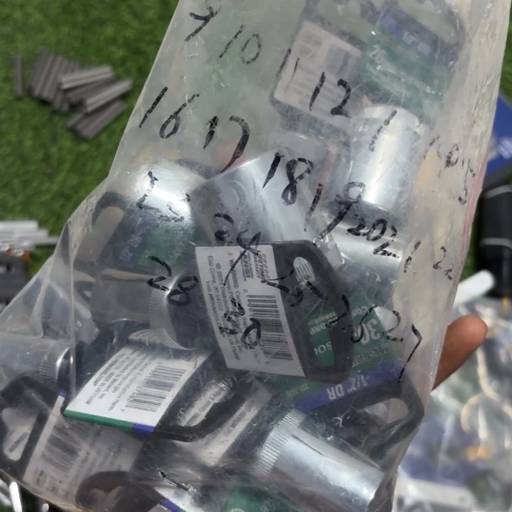 柠***啊美国美娜大飞套筒