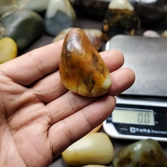 和田玉（糖玉）未镶嵌挂件