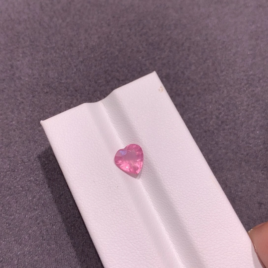 裸石未镶嵌尖晶石马亨盖1.32