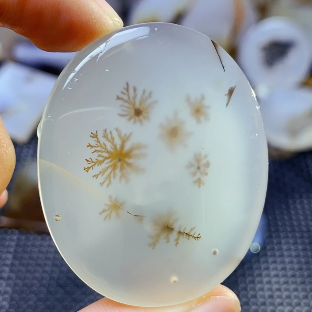 玛瑙/玉髓未镶嵌珠宝奇石