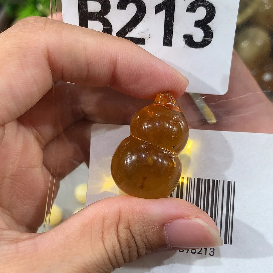 未镶嵌琥珀珠宝奇石