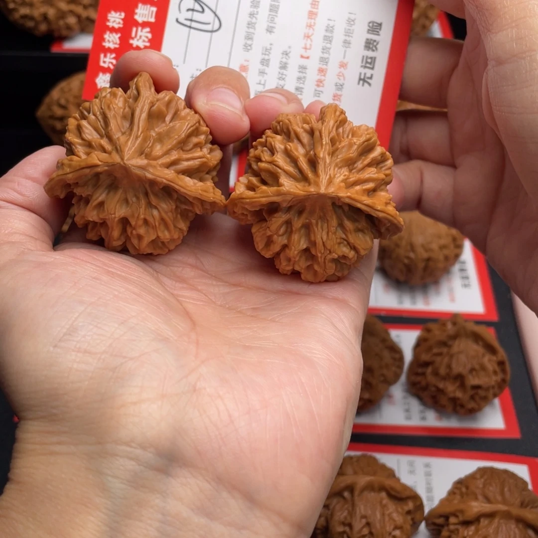 文玩核桃把件三棱42