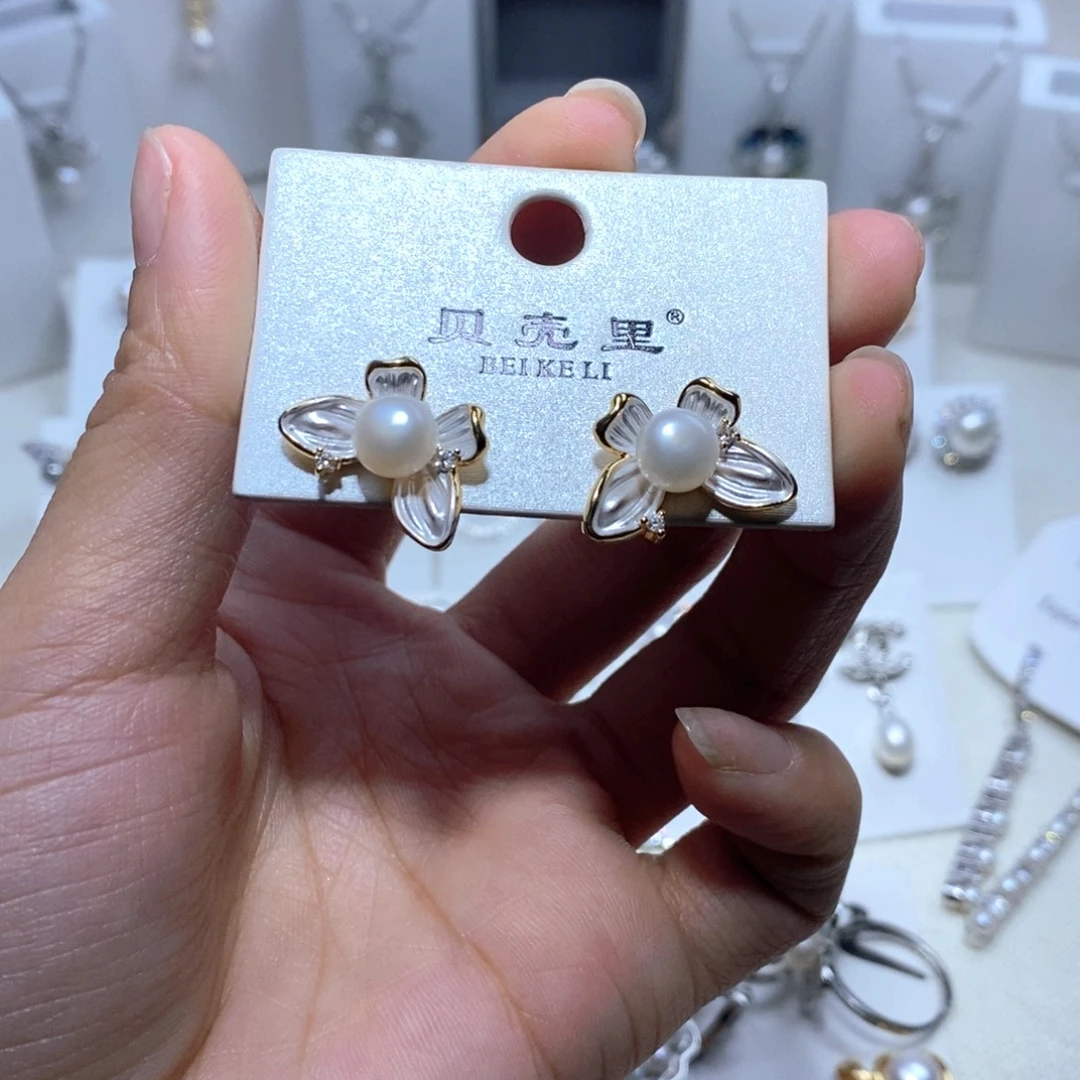 淡水珍珠耳饰未镶嵌