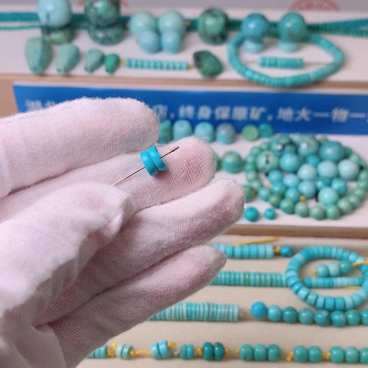 绿松石未镶嵌挂件