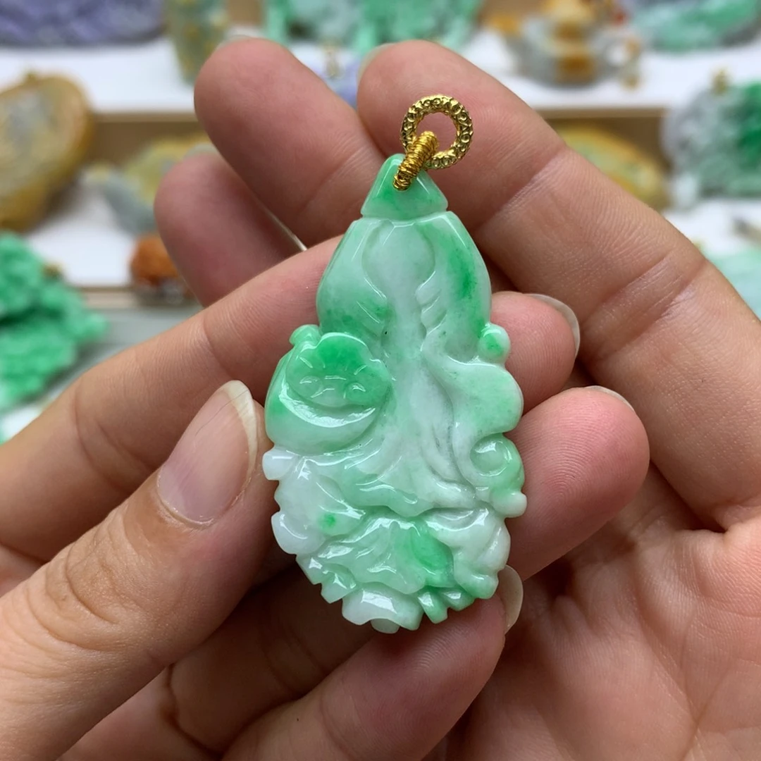 翡翠未镶嵌颈饰翡翠