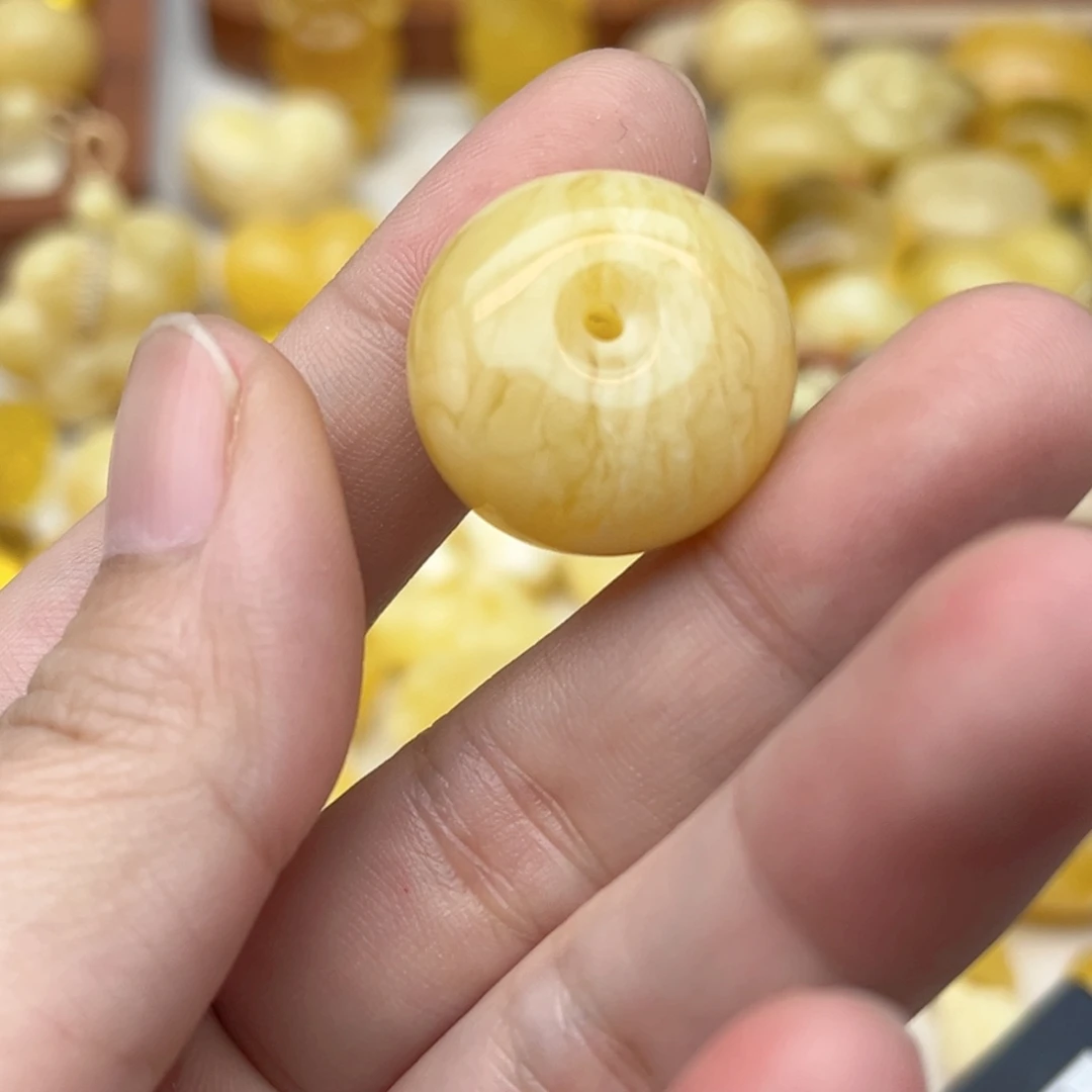 蜜蜡未镶嵌裸石配饰