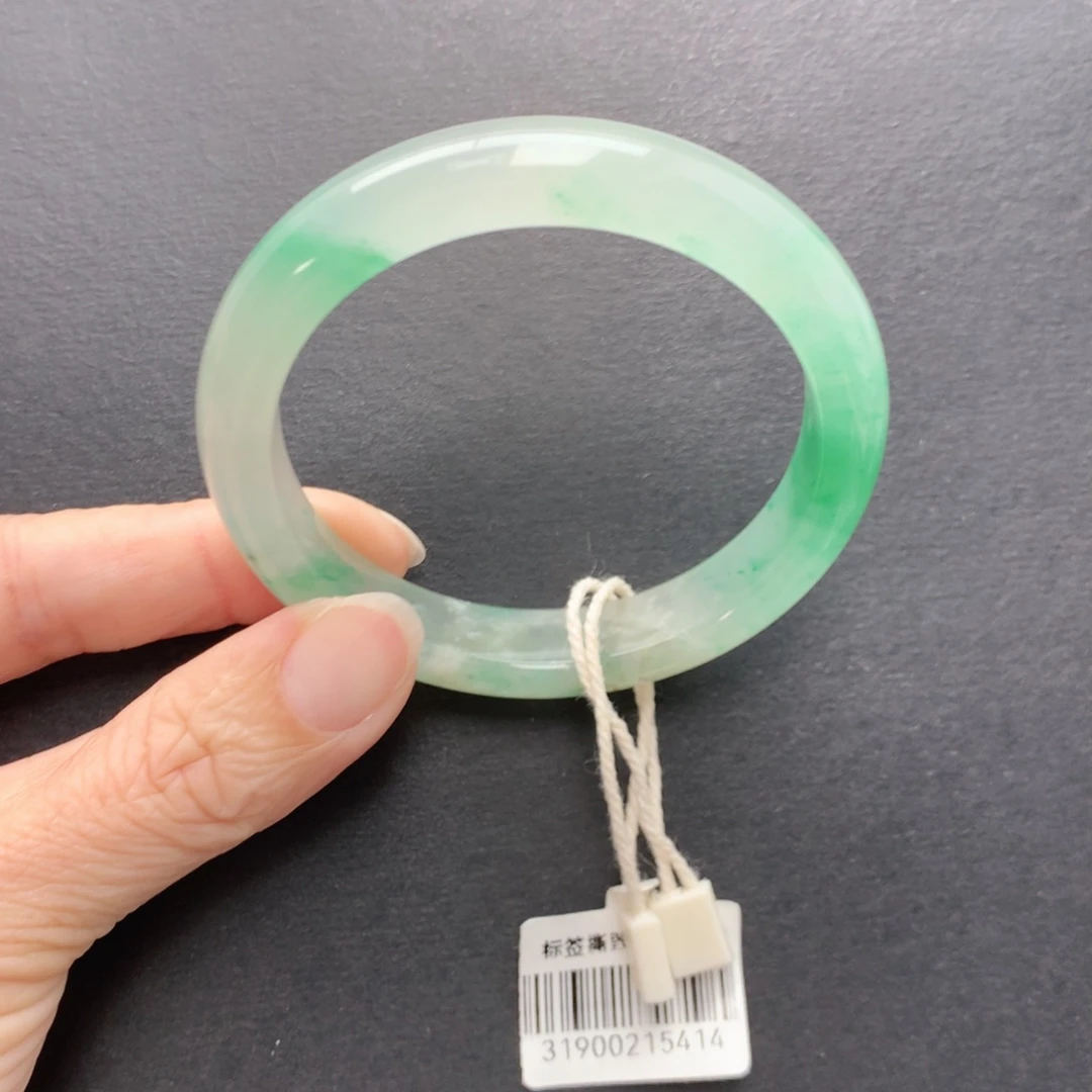 未镶嵌手镯石英质玉