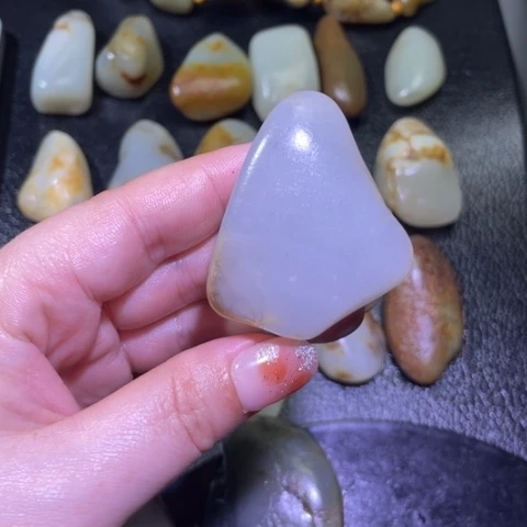 *****和田玉未镶嵌颈饰