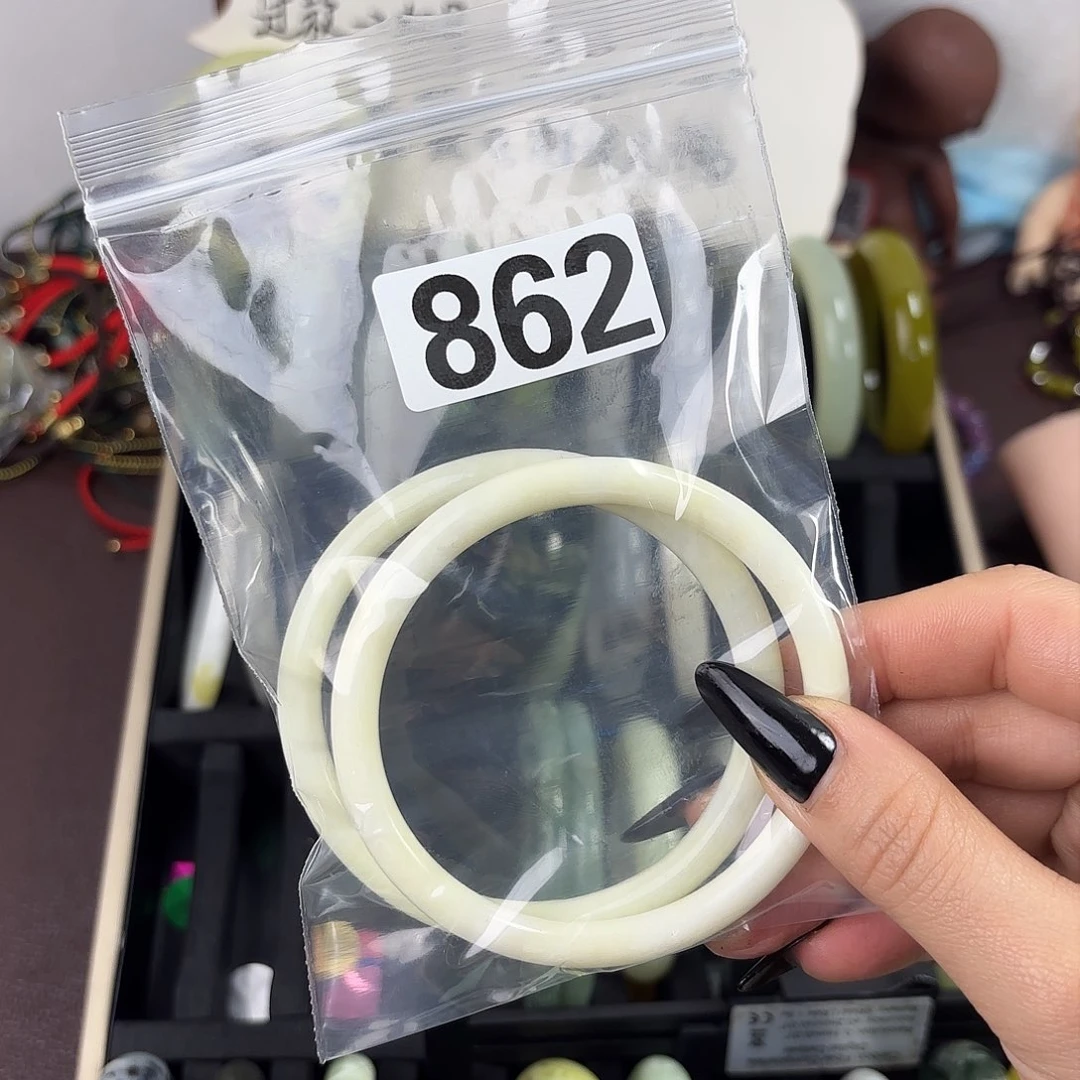 蛇纹石玉手镯未镶嵌高*娢