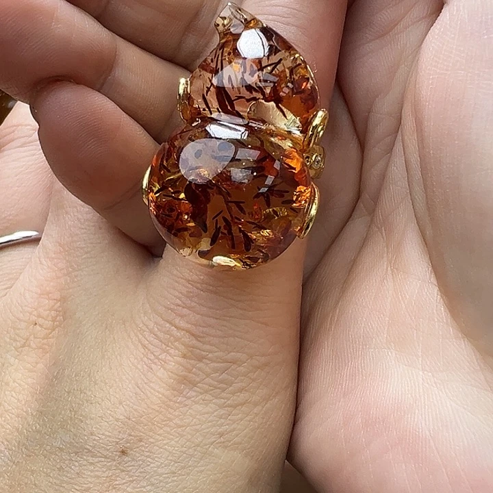 未镶嵌琥珀珠宝奇石