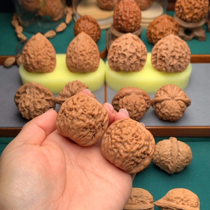 吊坠文玩核桃全品莲花虎头手捻