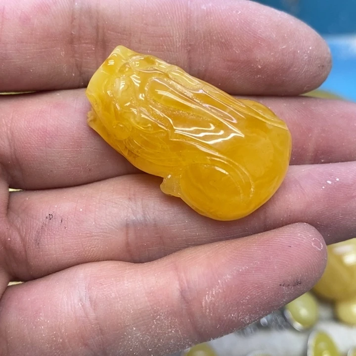 蜜蜡裸石未镶嵌吊坠