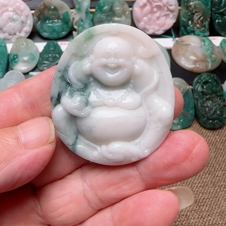 独山玉未镶嵌颈饰