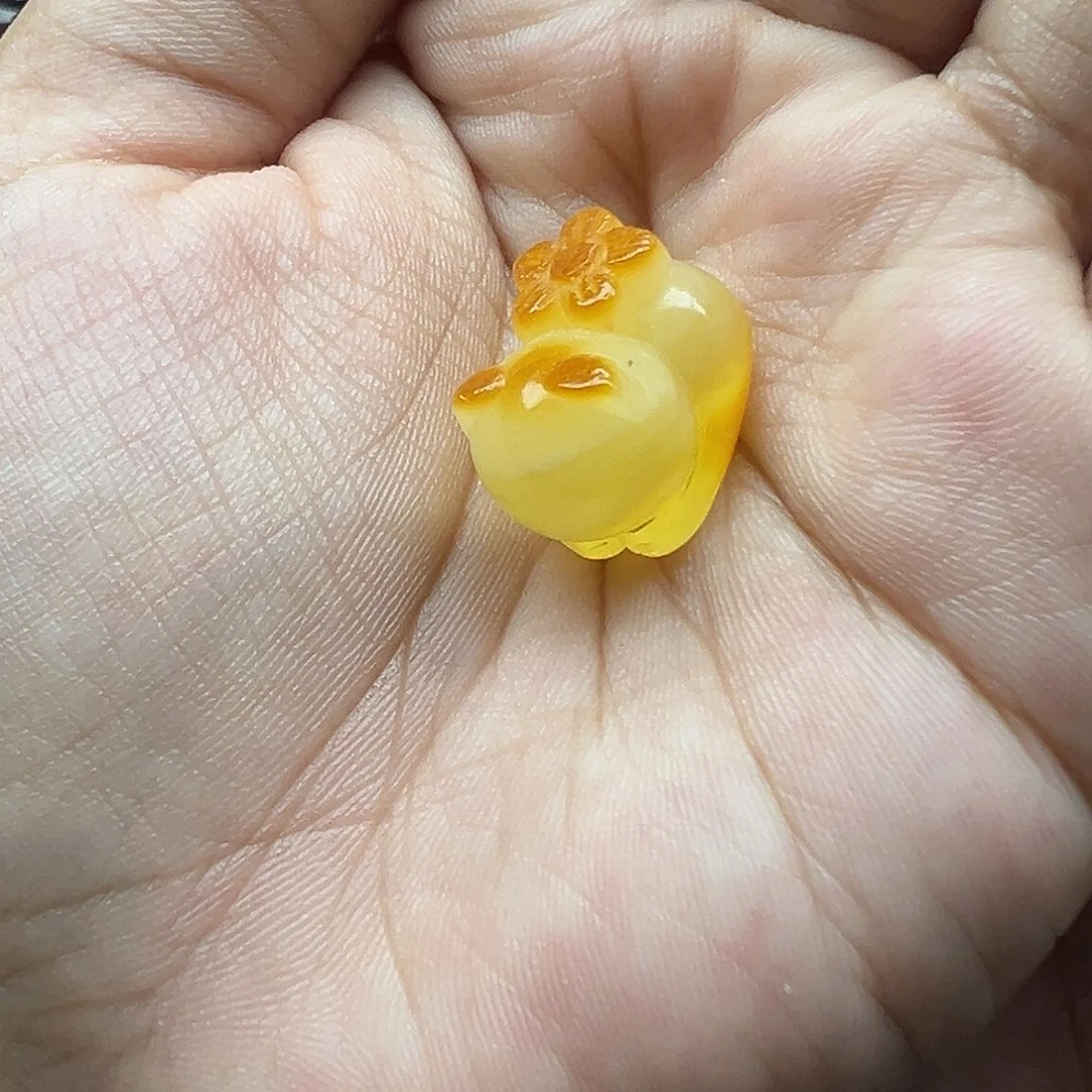 琥珀未镶嵌珠宝奇石趴趴猫打孔不退换