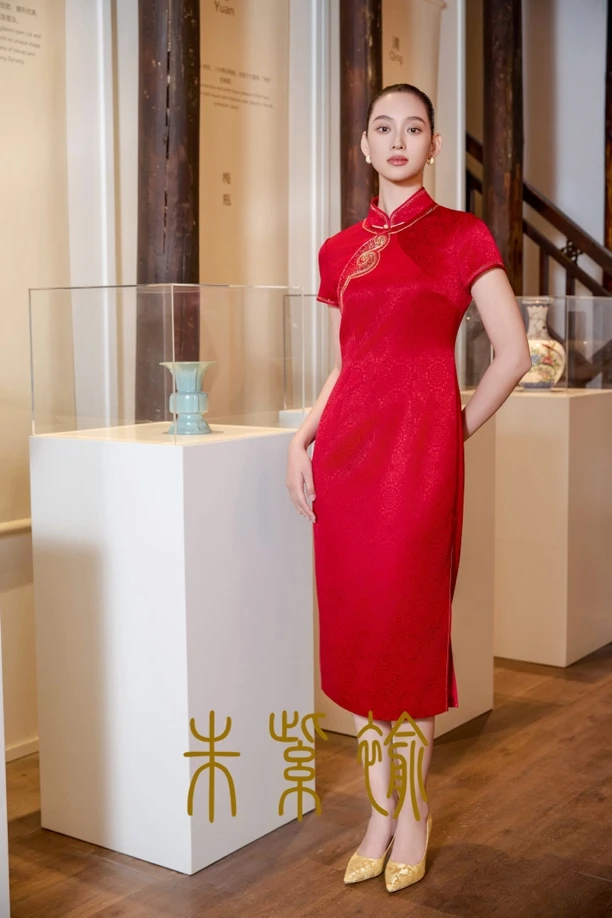 朱紫褕170298/中国风/旗袍显瘦中长款修身中式/酒红色/婚礼