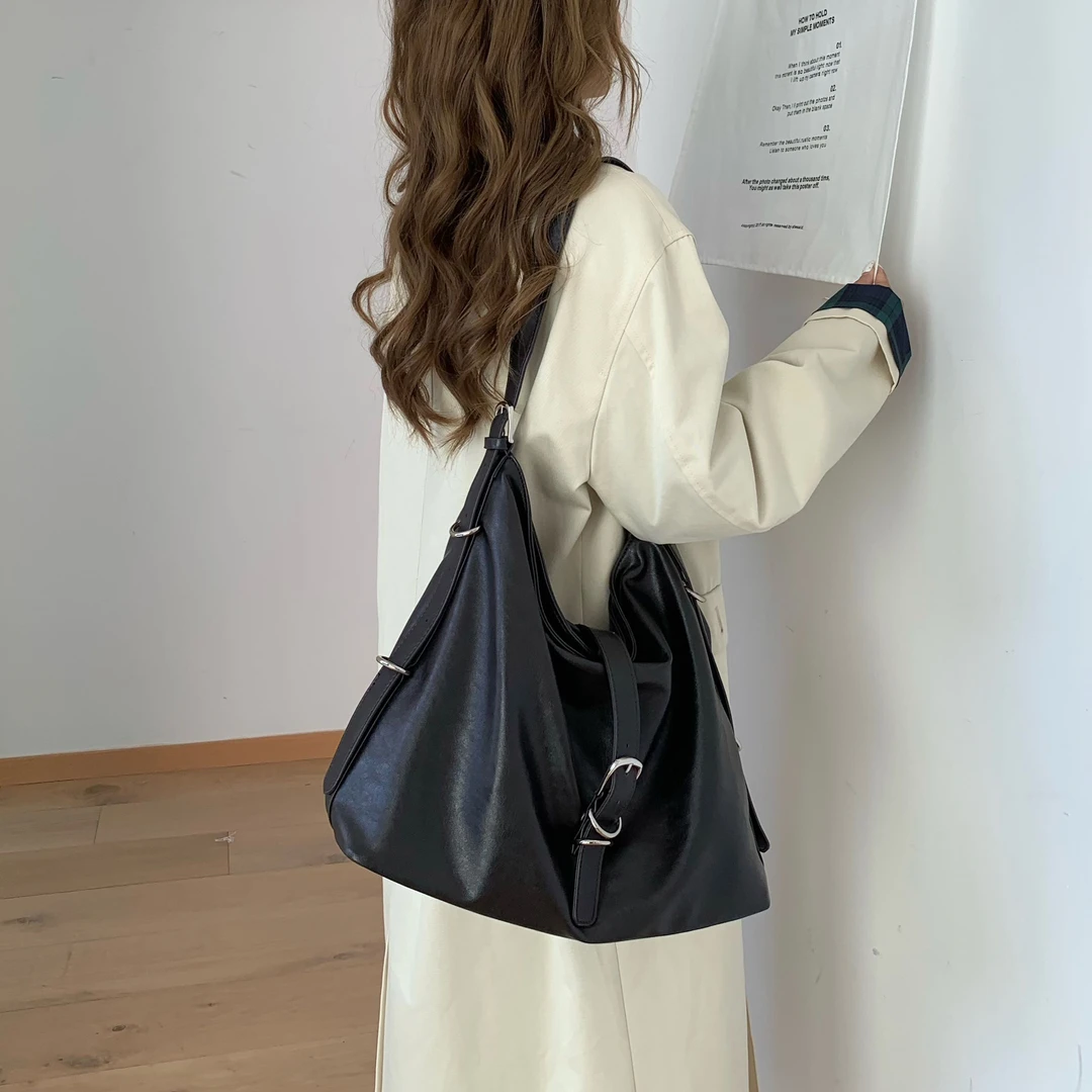 竹笋喵喵 油蜡皮高级感单肩包女2025秋冬通勤时尚复古酷帅托特包