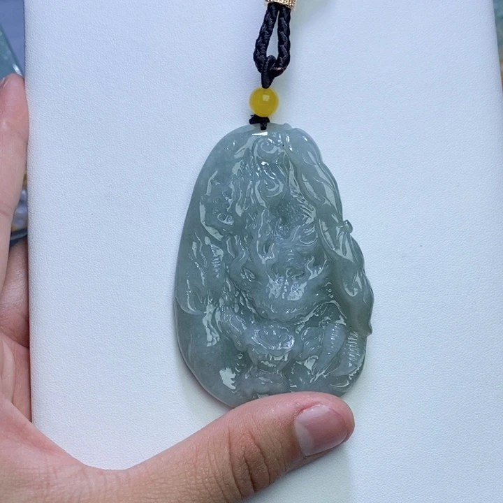 颈饰未镶嵌翡翠龙